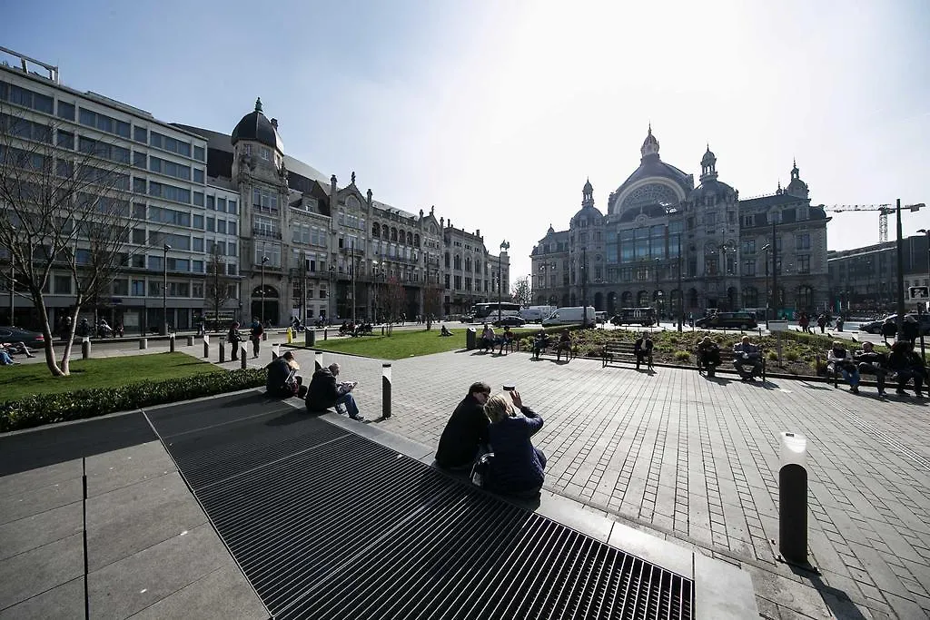 Renovated Apartment In Antwerp City Center Βέλγιο