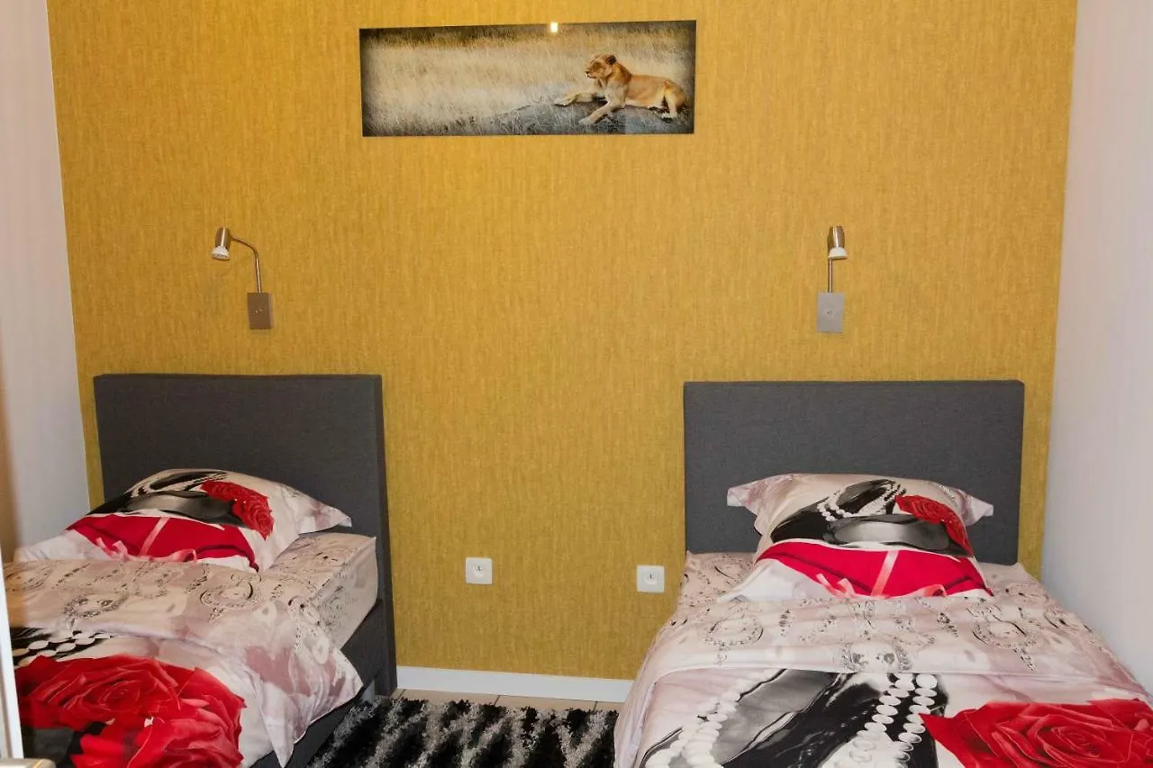 Renovated Apartment in Antwerp city center België